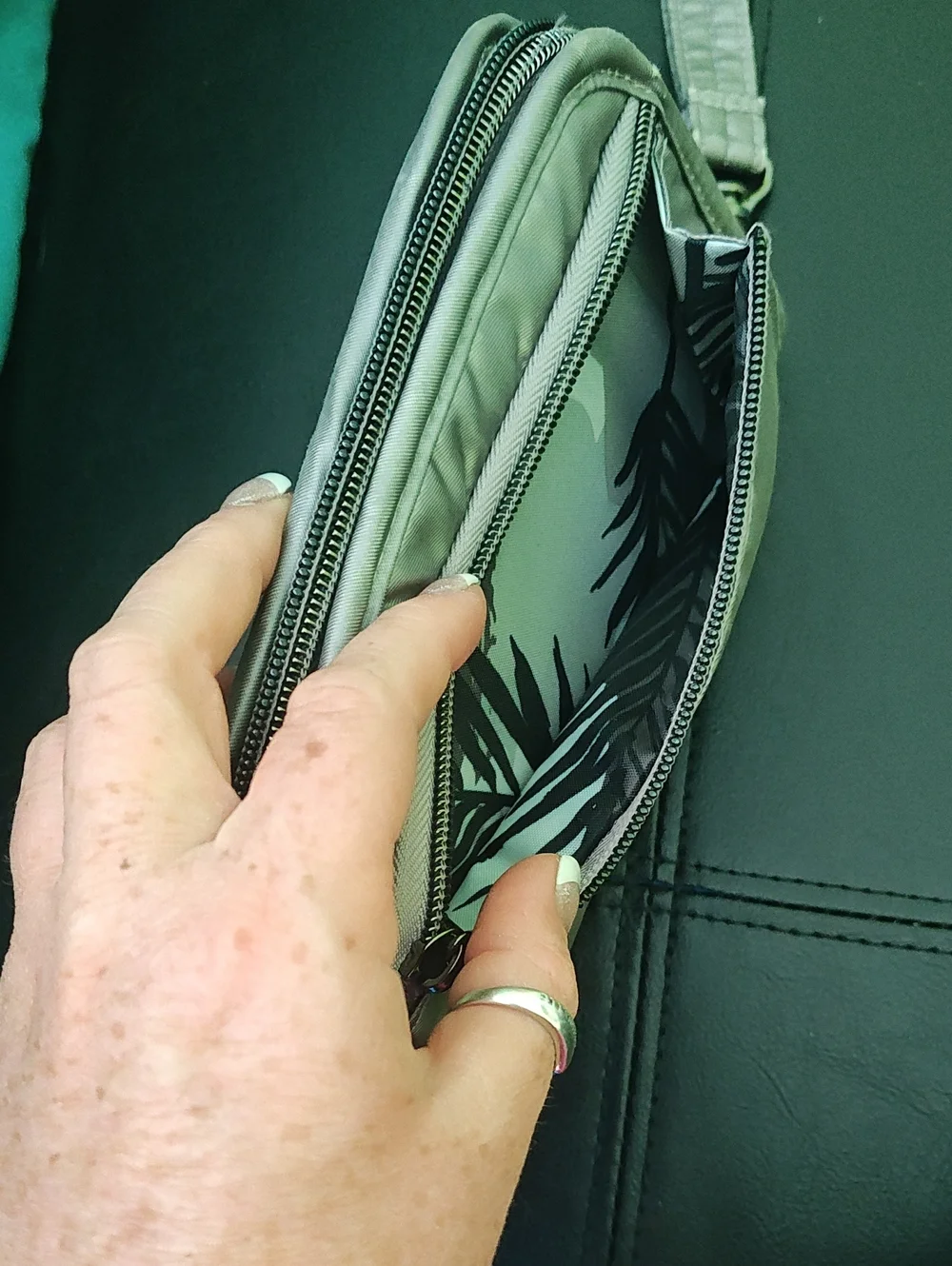 NWT Lug Carousel XL Metallic Pearl